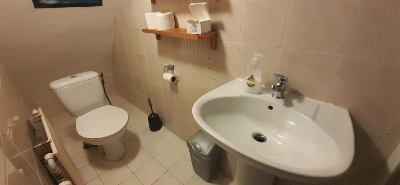Iru, Not For Parties, Not A Hotel, Room With No Kitchen Amsterdam Luaran gambar